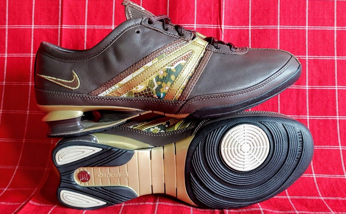 ** adidași *NIKE SHOX* 38 *50%reducere *Original !!