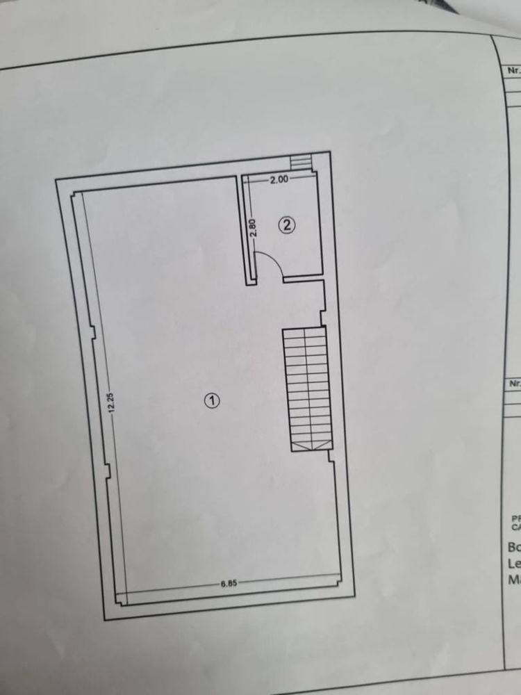 Spatiu comercıal sı locuınta famılıal