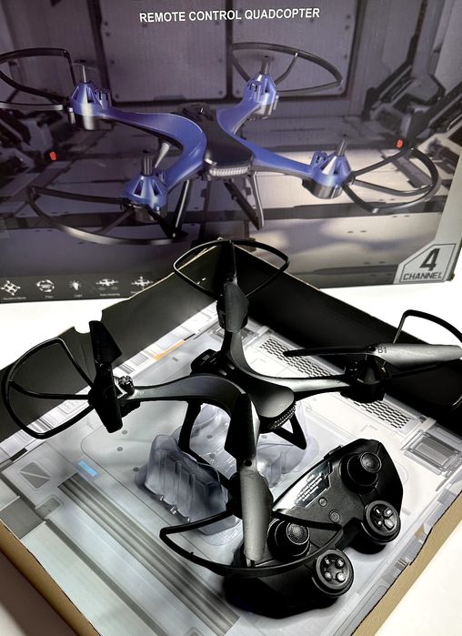 Dron. Дрон. Квадрокоптер игрушка. Без камеры.