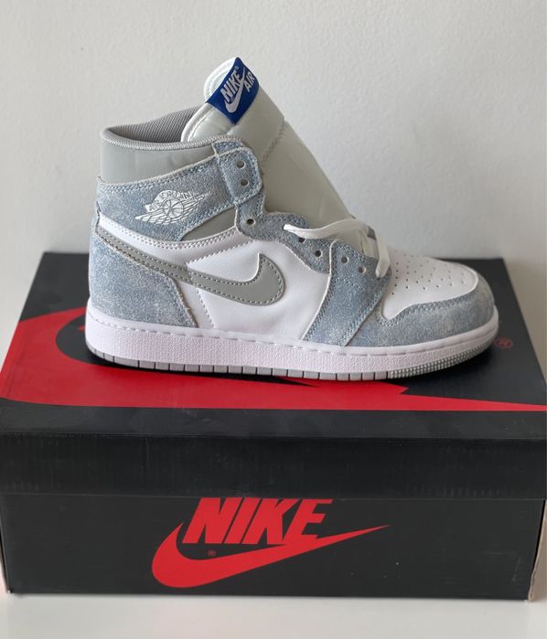 Air Jordan 1 Retro High Hiper Royal Nike 4 Blue University