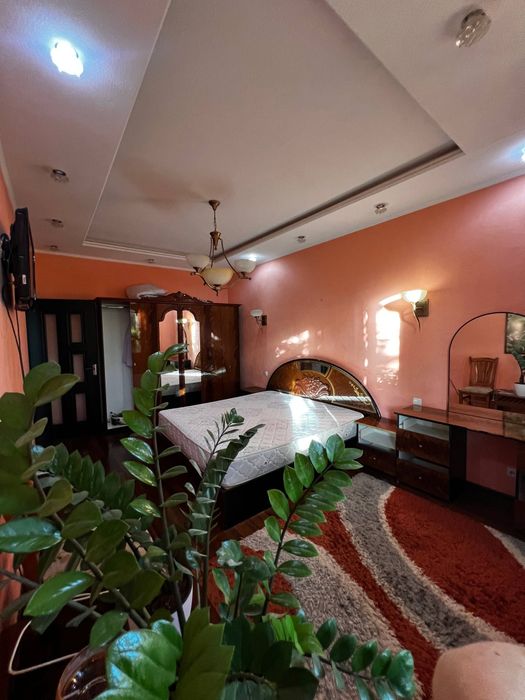 Чиланзар-11 Ор-р:*Чирокчи жиз* 4/4/4 (70м²)