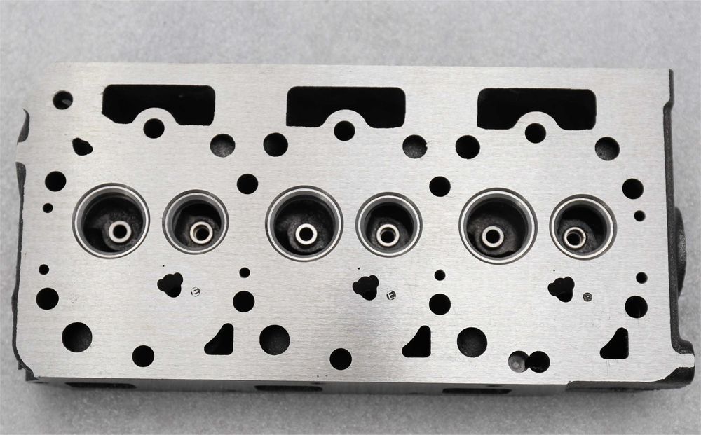 Chiulasa motor Kubota D902 - Piese pentru motor Kubota