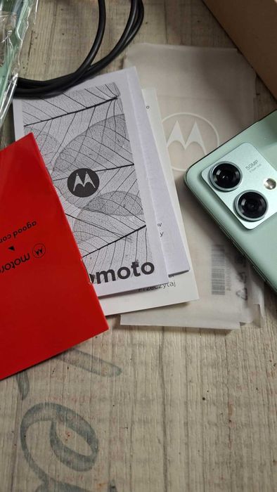 Смартфон Motorola Edge 40 Neo, 256GB, 12GB RAM, 5G