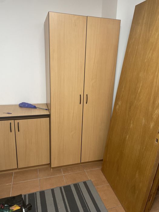 Vand foarte urgent mobila diversa pret foarte avantajos