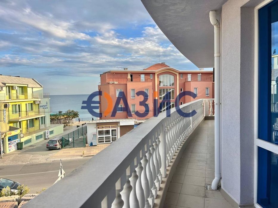 Двустаен апартамент на 2 етаж в комплекс Аврора в Несебър, България -