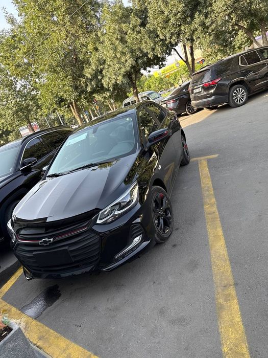 Chevrolet onix redlayn 2025 srochna
