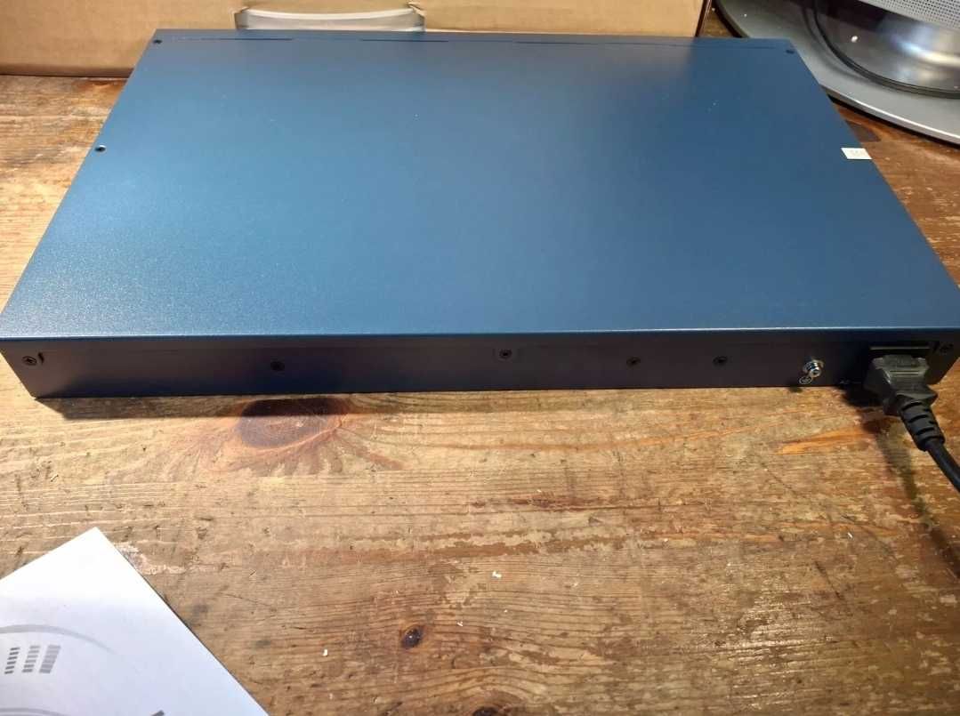 Hikvision POE Switch DS-3E1326P-E Fast Ethernet