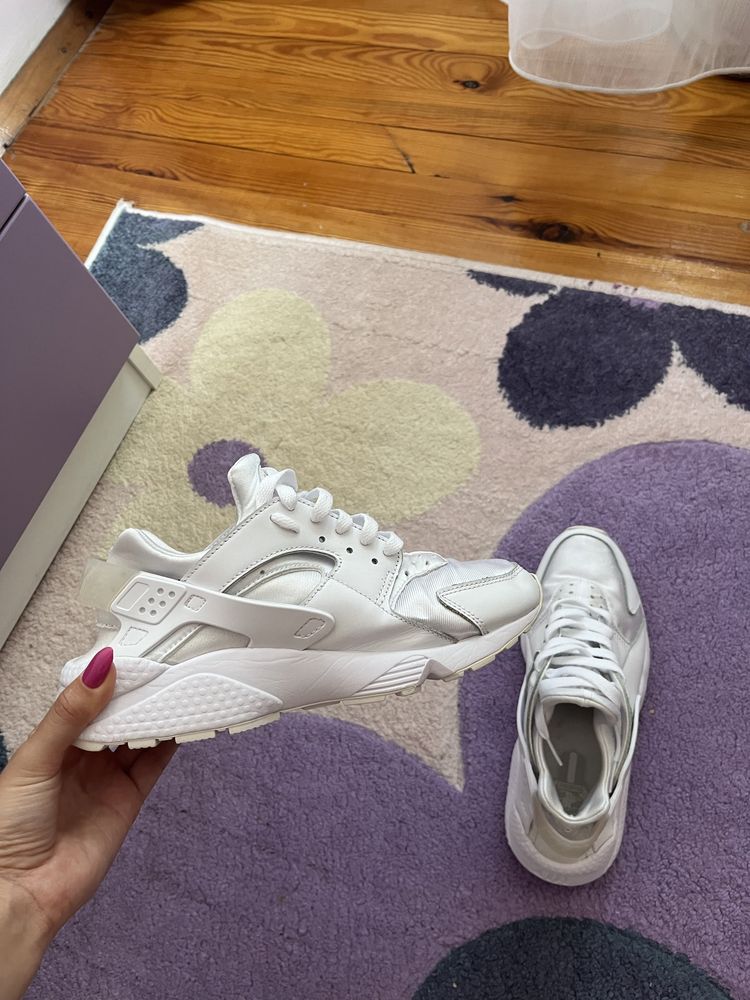 Nike Air Huarache - почти нови, 39 размер