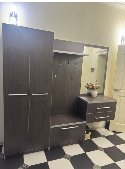 Продается прихожая 60000 тенге