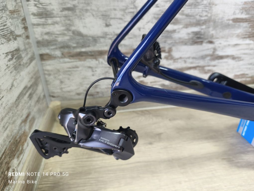 НОВ карбонов шосеен велосипед без капли Giant TCR Pro Disc Ultegra Di2