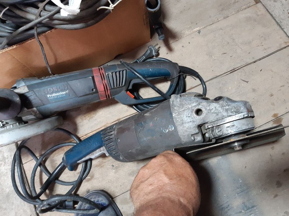 Polizor mare Bosch GWS 22. 230 j