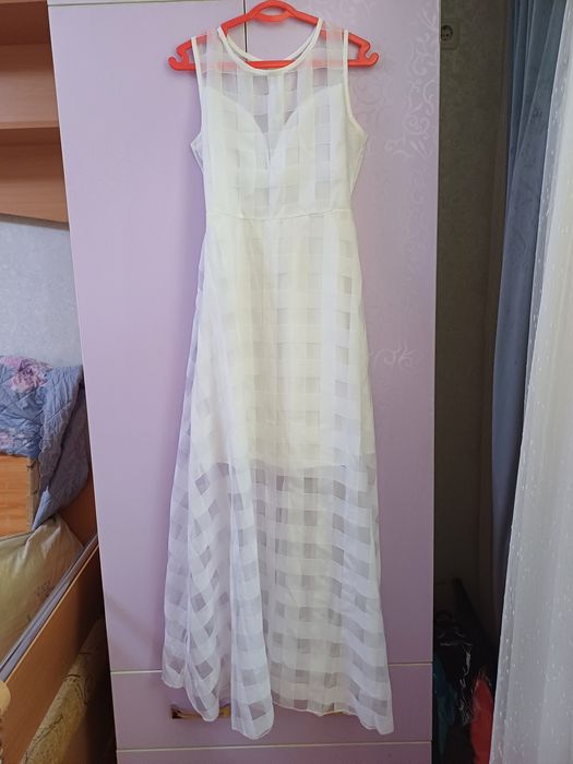 Платья по 100 тысяч