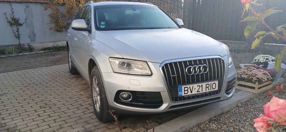 Audi q5  177cp manual  quattro