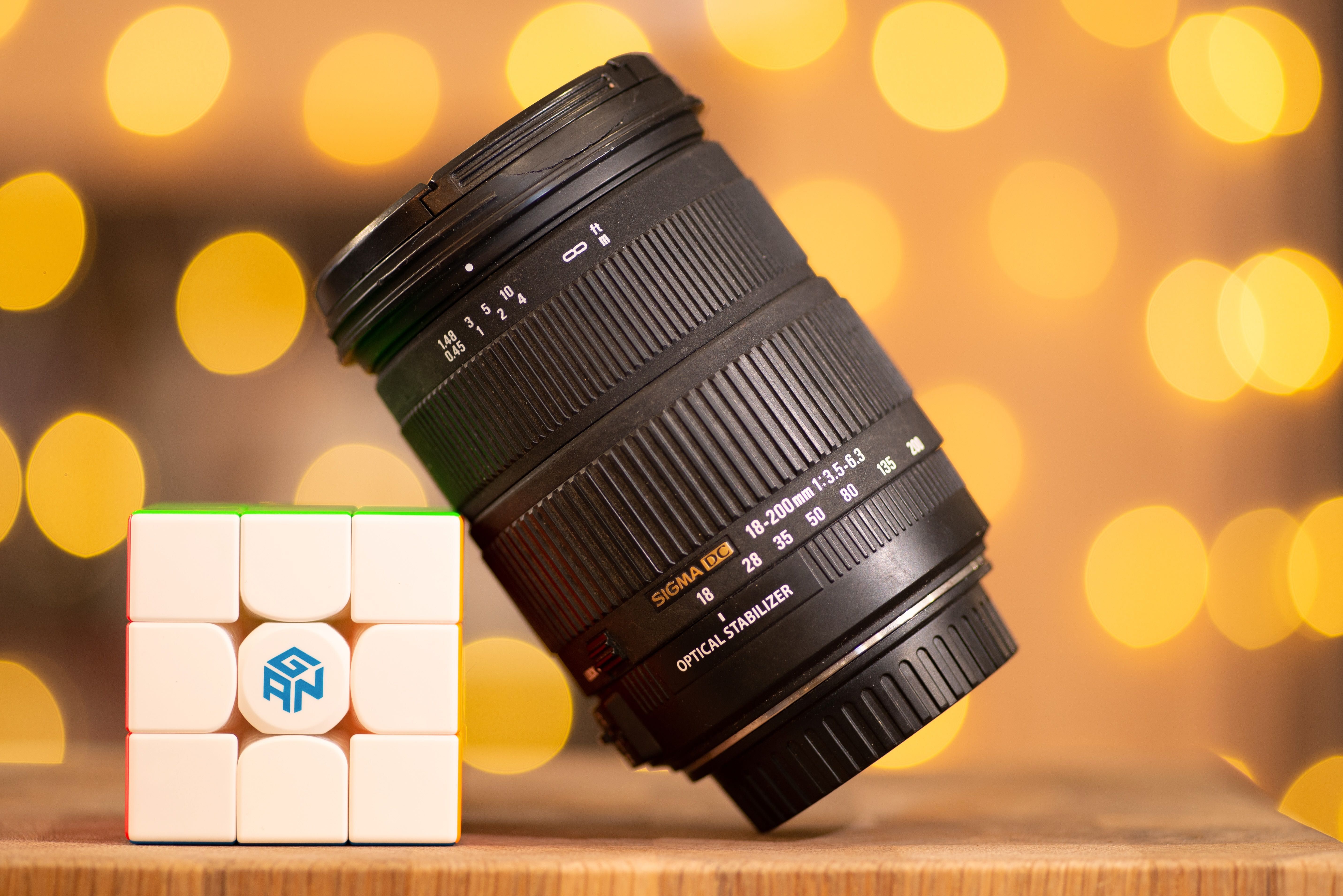 Sigma 18-200mm f/3.5-6.3 DC OS EF-S обектив Канон