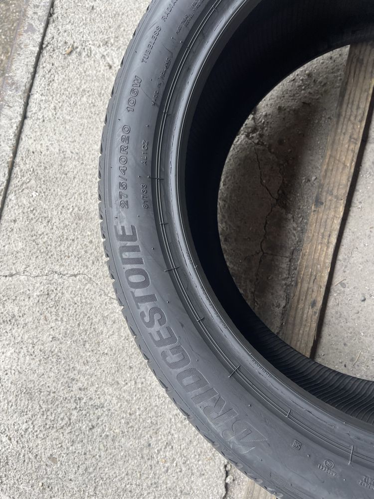 4 anvelope de vara Bridgestone 275/40/20 RFT