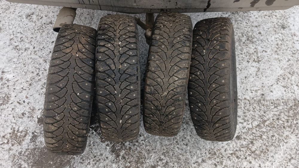Продам резины почти новые