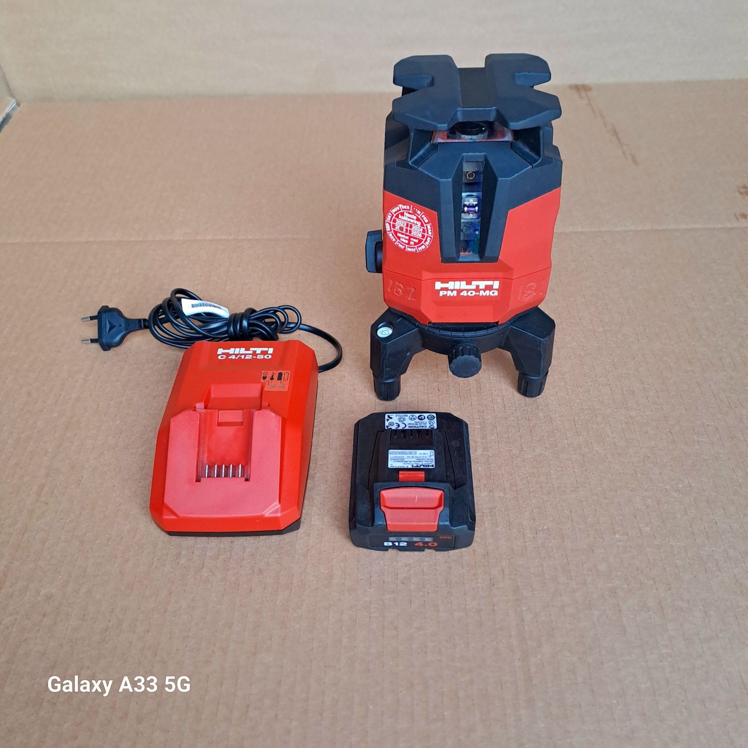 Laser Hilti PM 40-MG 360° cu linii verzi