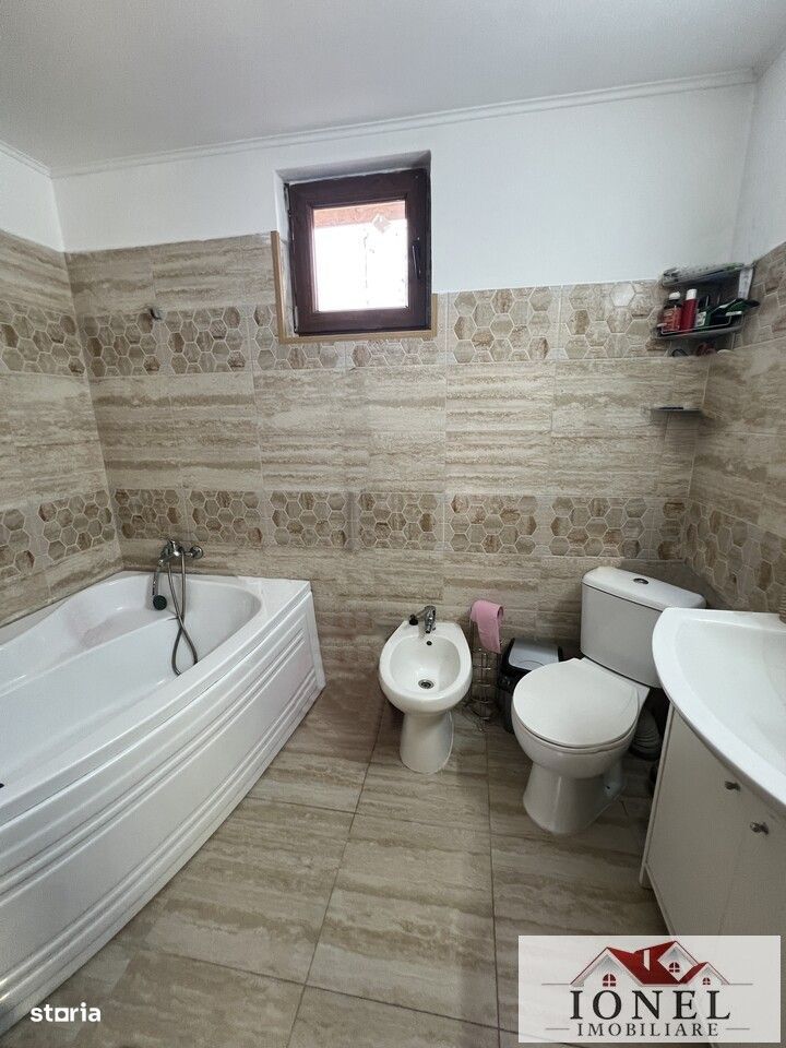 Casa de vacanta cu balta de peste in apropiere de Blaj