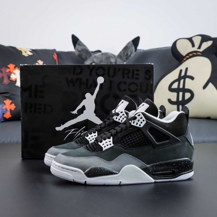 Обувки Air Jordan 4 !!ЧЕРЕН ПЕТЪК 11-17 Ноември!!