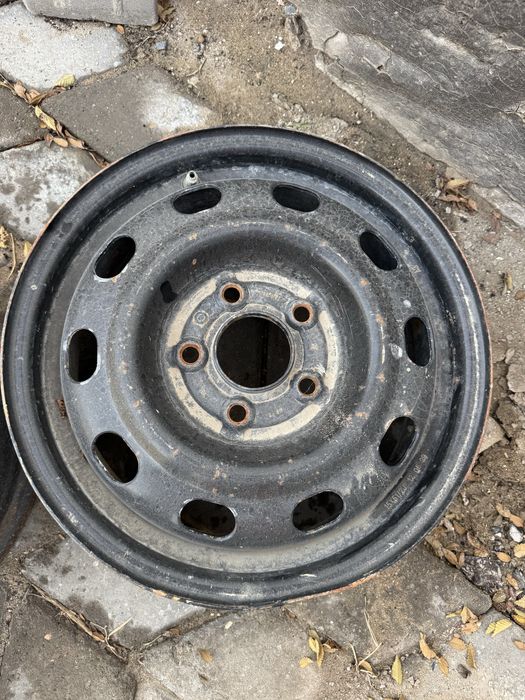 Диски штатные R 15 2 шт разный