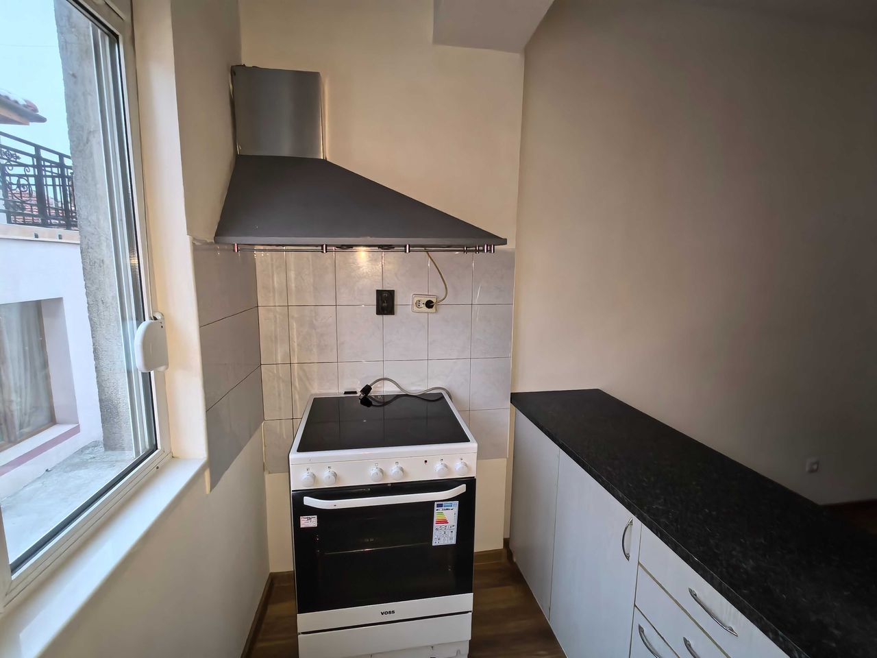 Дава се под наем Двустаен апартамент в Ямбол, Център - 65 кв.м за 260 € - Снимка #9