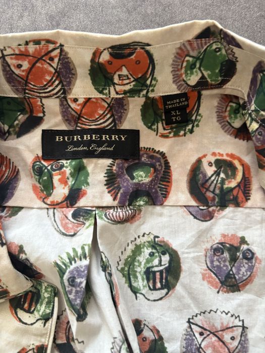 Camasa burberry noua cu eticheta XL.