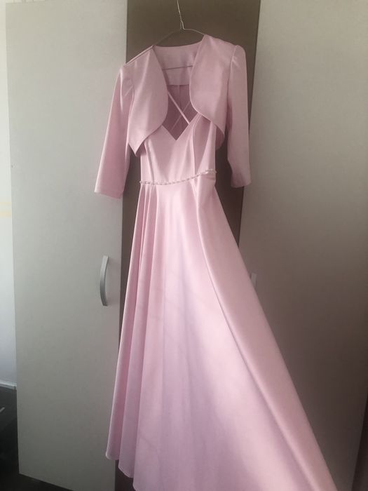 Vand rochie de ocazie