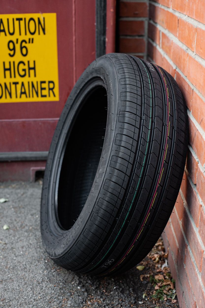Triangle 245/45R19 TH201 102Y