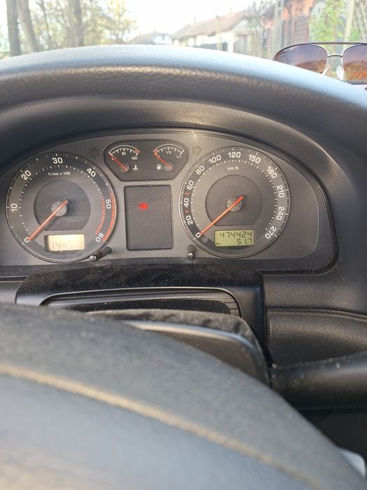 Vând skoda superb 2002