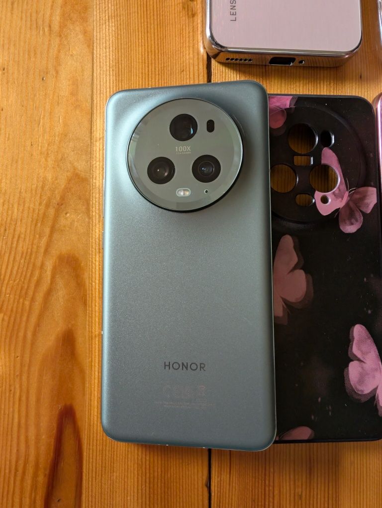 Honor Magic 5 Pro неразличим от нов