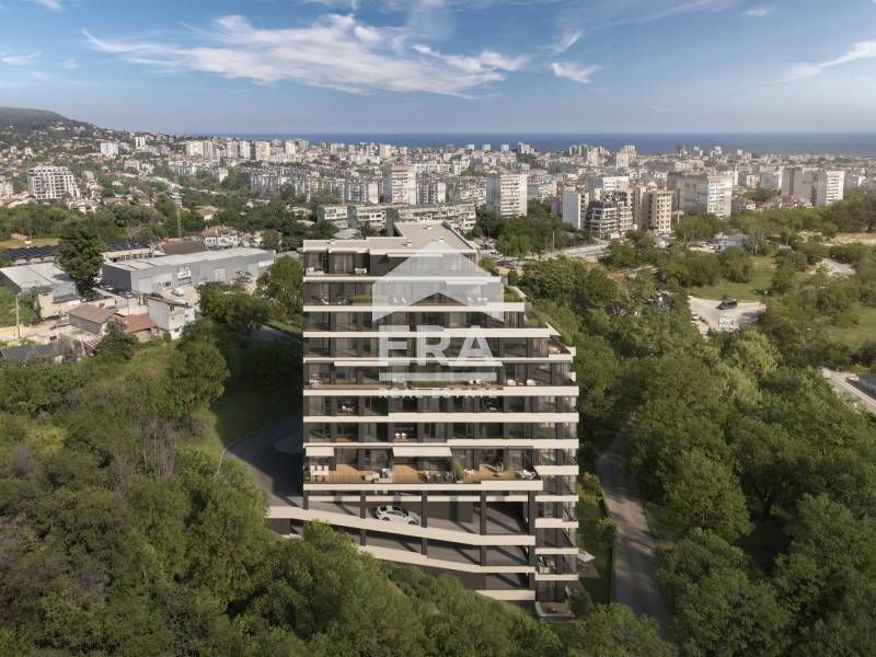 Двустаен южен апартамент за продажба, с голяма тераса, в новострояща с