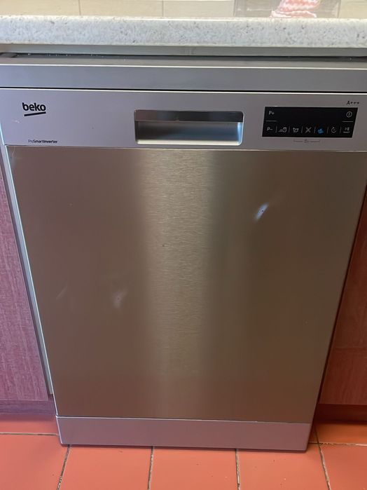 Masina de spalat vase Beko ProSmartInverter, 60x60x85 cm, putin defect