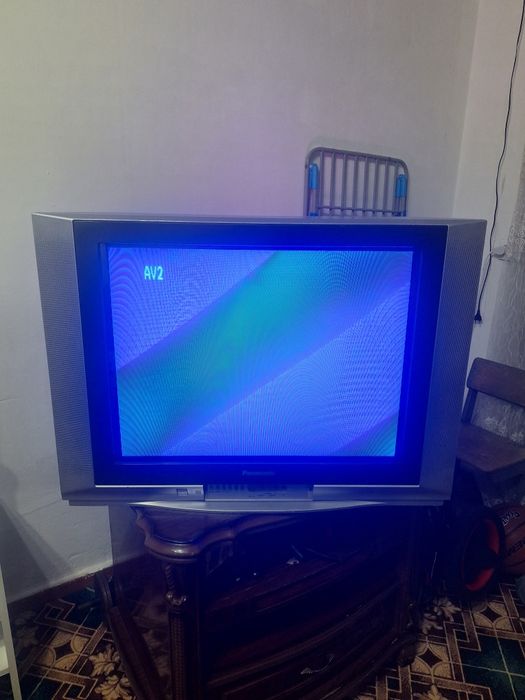 Продам телевизор 5000тг