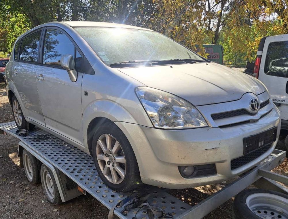Toyota Corolla Verso 2.2 136 к.с на части!