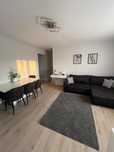 Apartament modern cu 3 camere, balcon generos și garaj dublu
