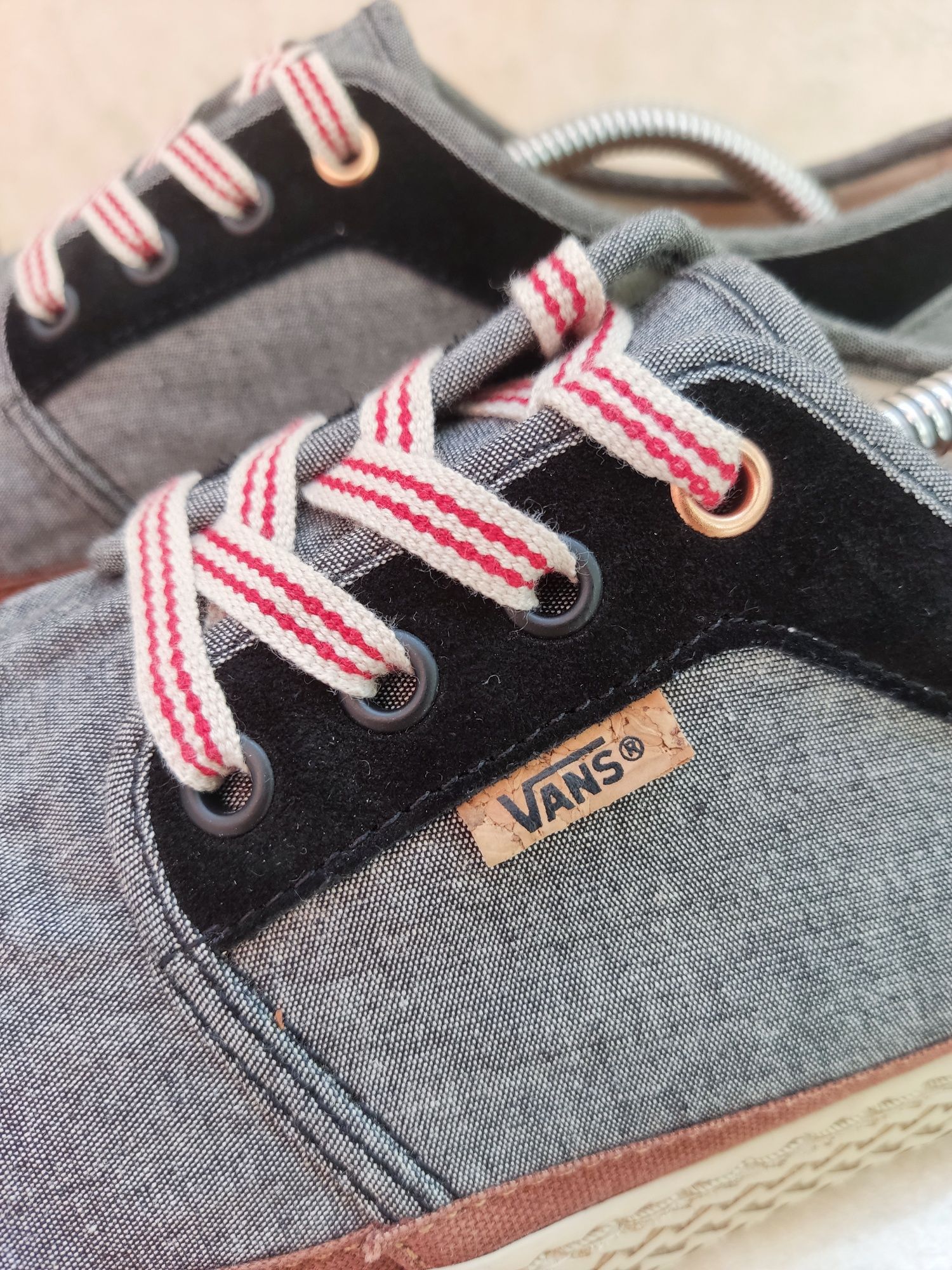 Обувки Vans номер 44