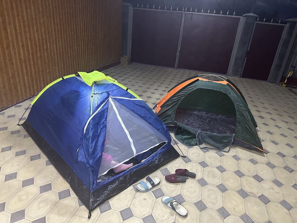 Туристические палатки для отдыха с лампой