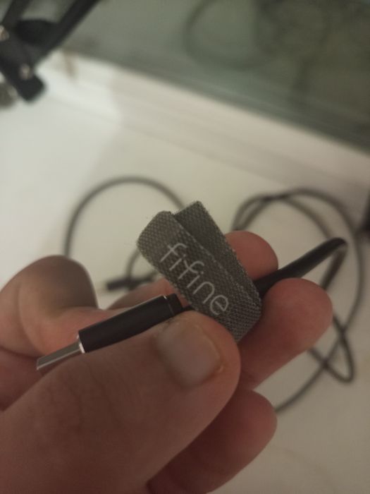 Микрофон от Fifine F1