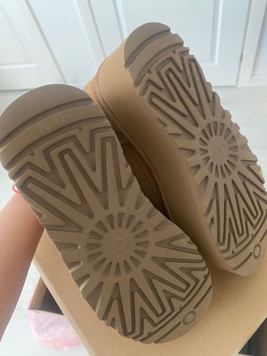 UGG Neumel nr.37 produs original