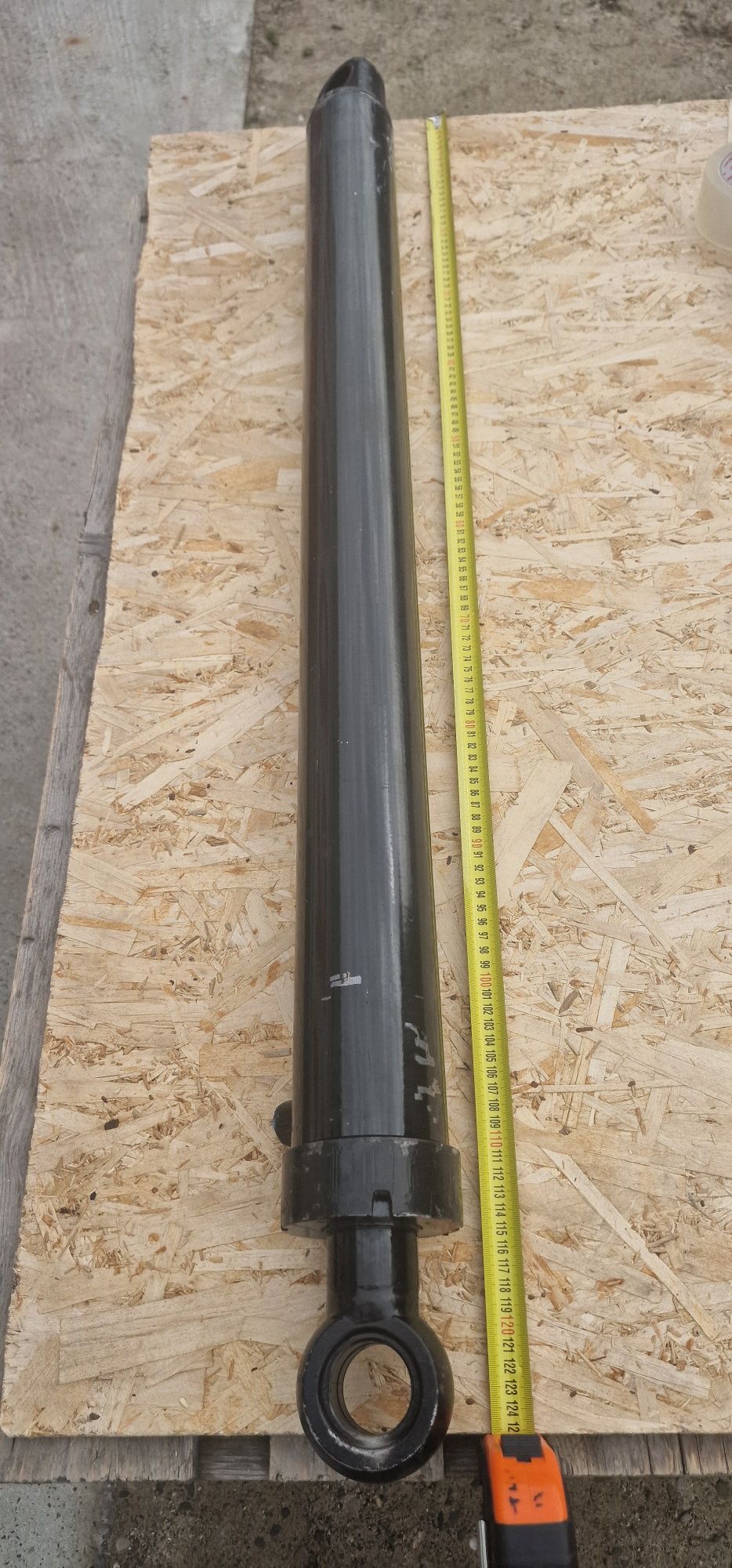 Cilindru hidraulic 1.20 m lungime tija 50 mm grosime bolturi 40 mm gro