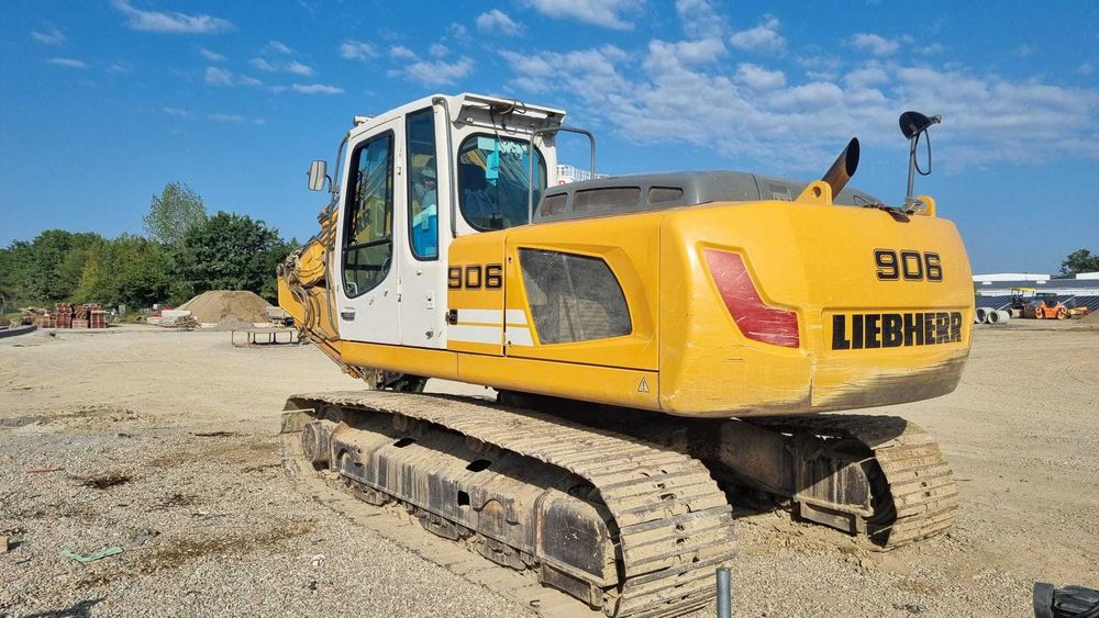 Excavator Liebherr R906
