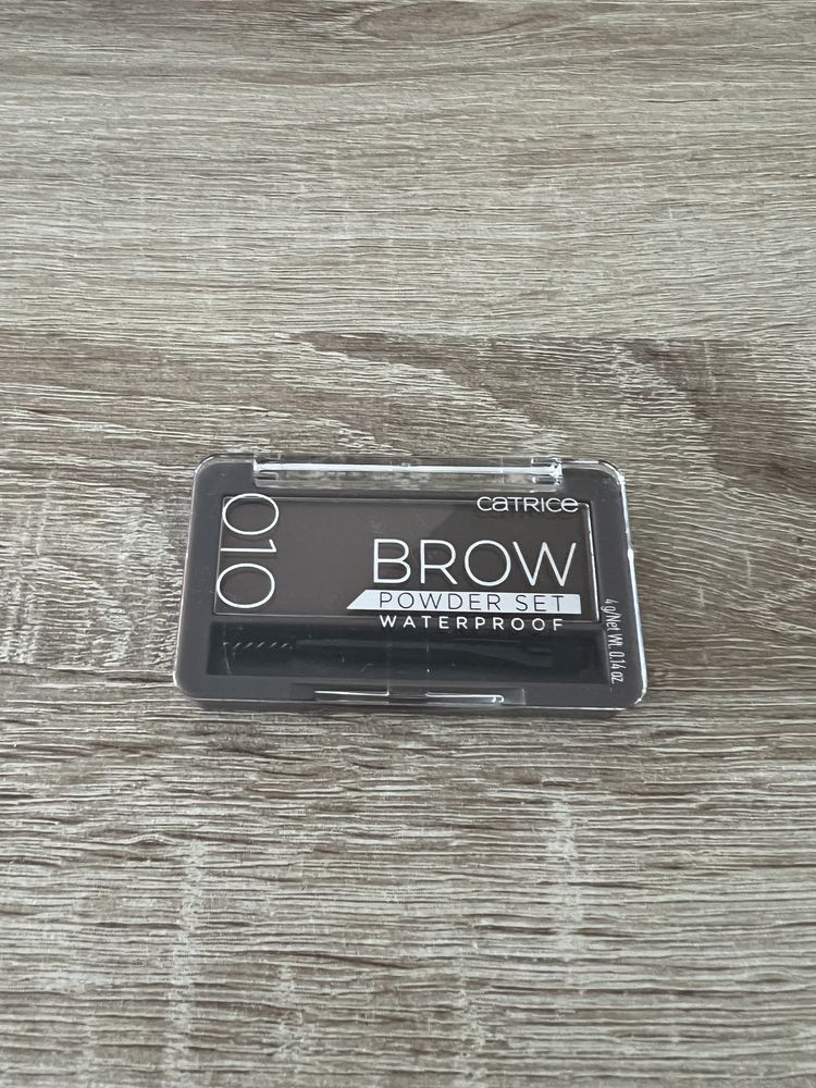 Catrice Brow Powder Waterproof nuanța Ash Blond