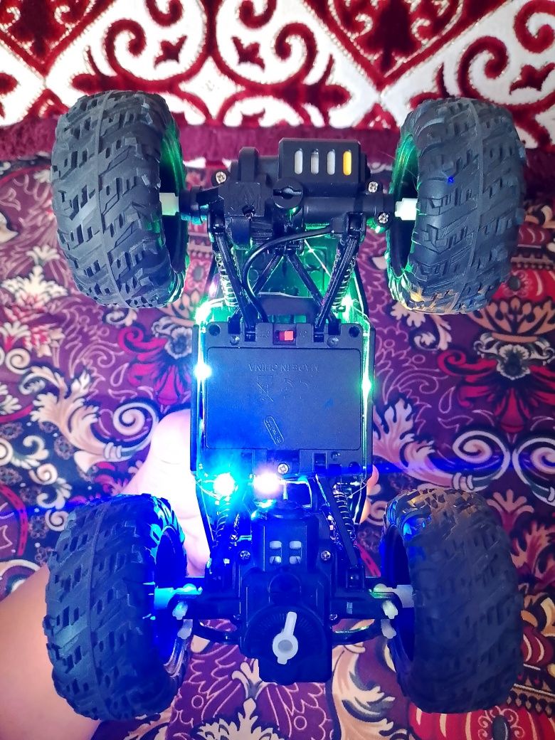 Pultli moshina 4x4