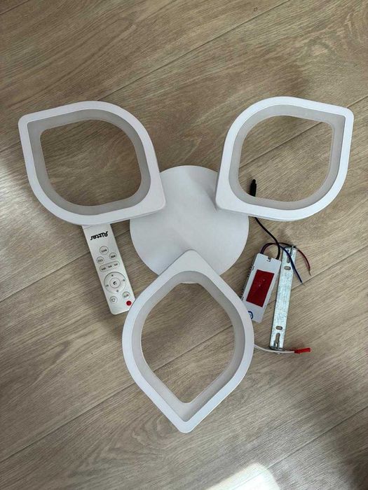 люстра светодиодная с пультом. новая 3000 тг