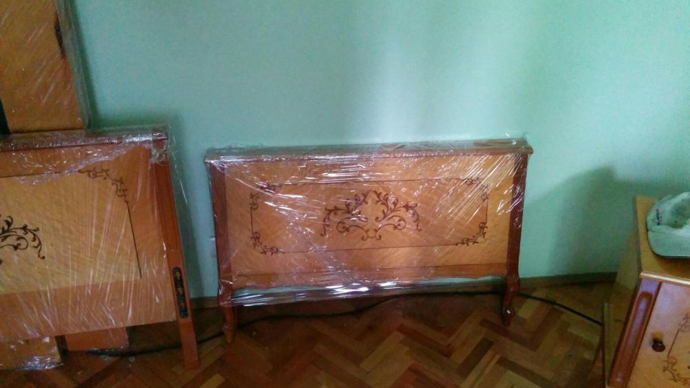 Vand Pat cu Intarsii