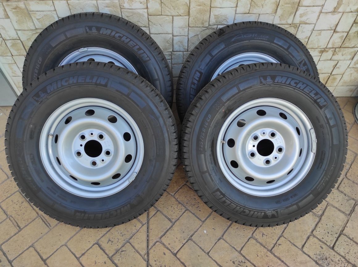 Летни гуми Michelin 225/75/16С, джанти 5х130 16 цола 2023г.