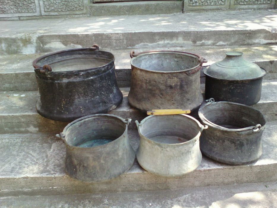 Медни бакъри и съдове