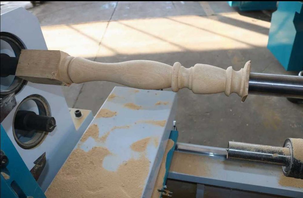 Strung lemn profesional–2 axe, 2 cuțite, complet automat-Import China