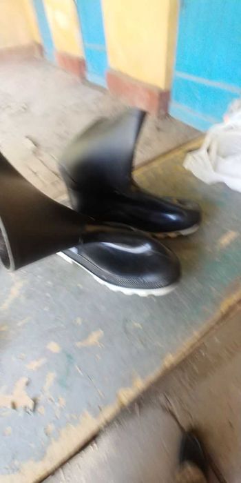 Сапоги резиновые новые 41 размер