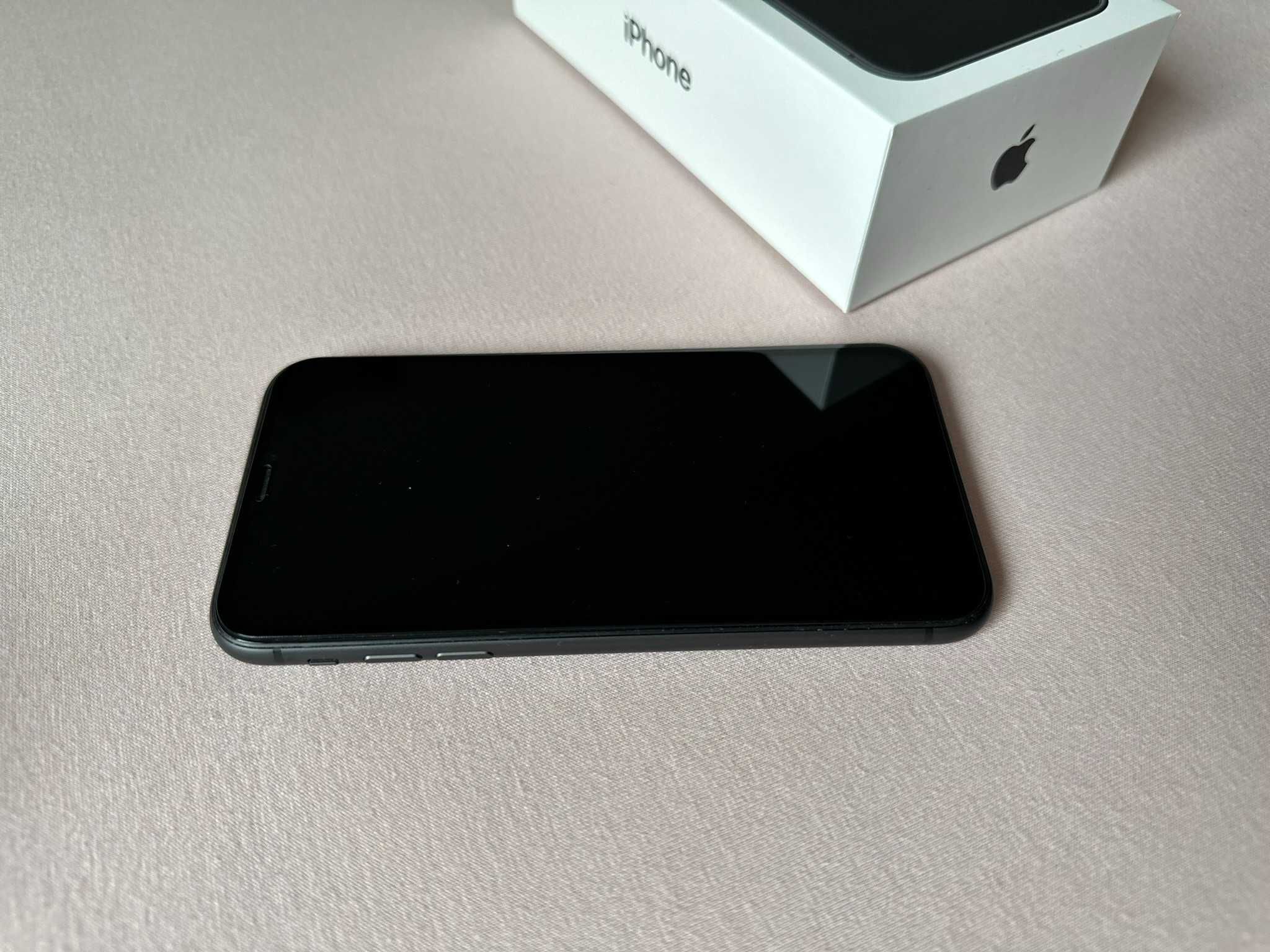 iPhone 11, 64 GB, Черен, като нов